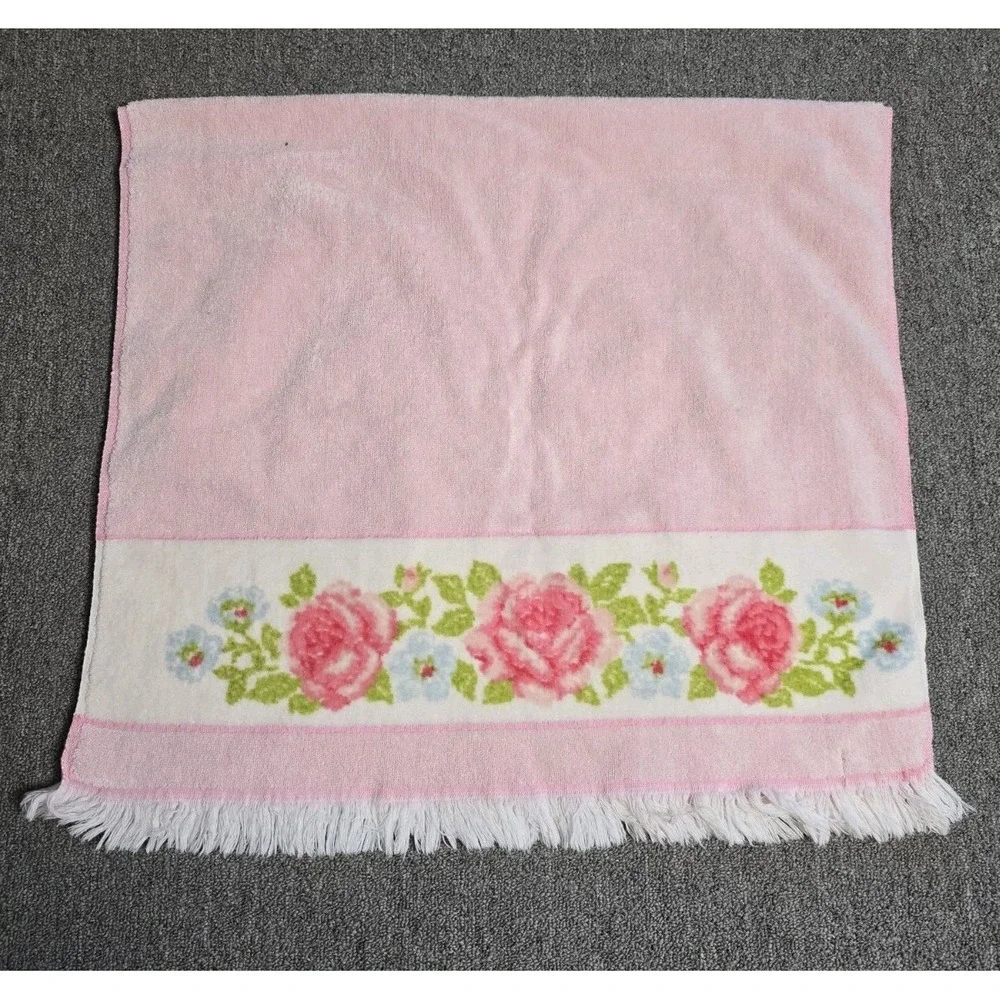 VTG Martex Terri-down West Point Pepperell Pink Floral Towel Romantic